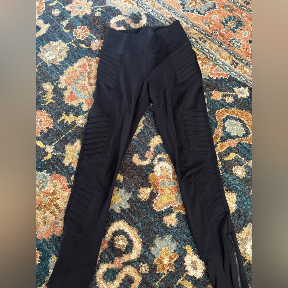Athleta Black Textured Leggings